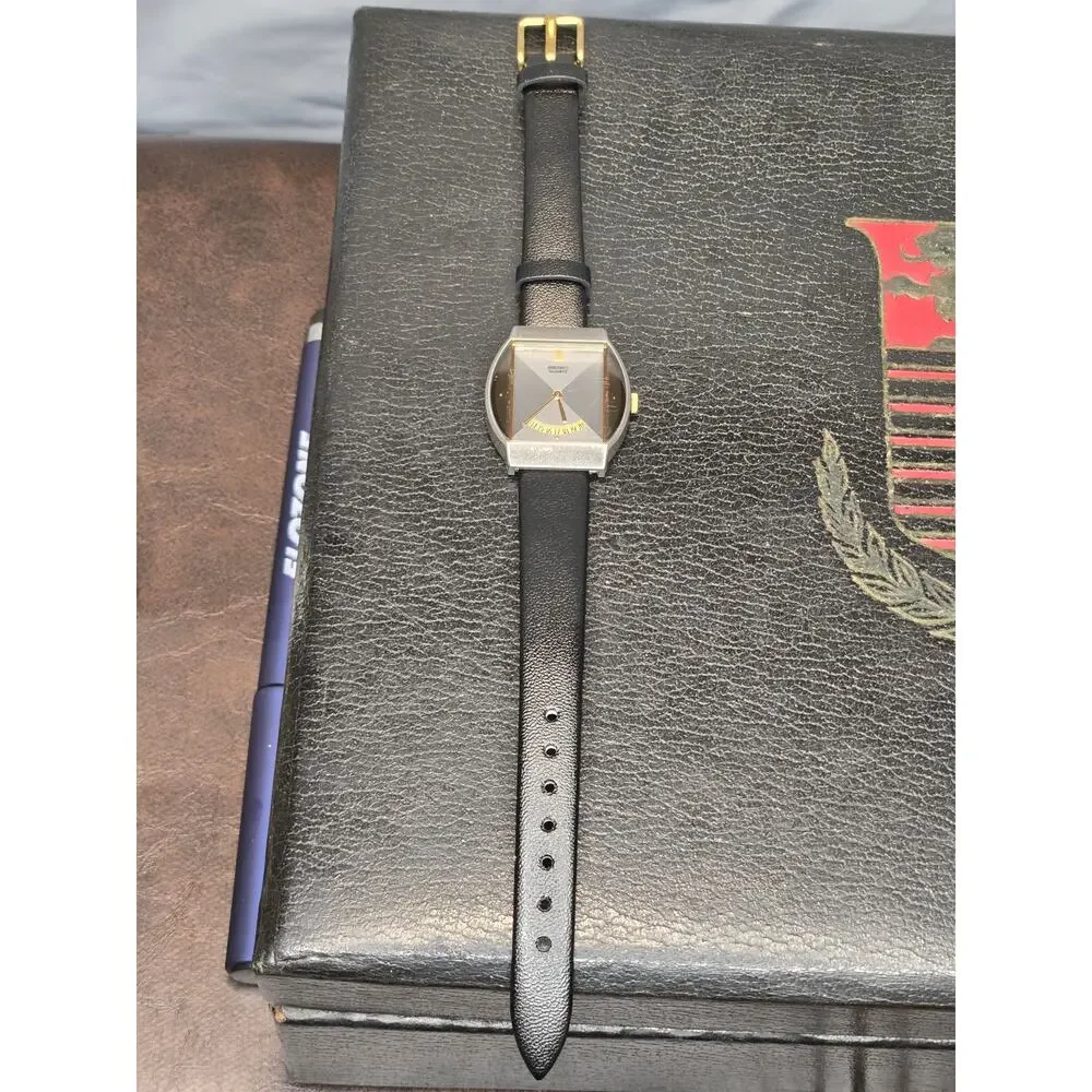 Seiko 2A49 - Picture 5 of 10